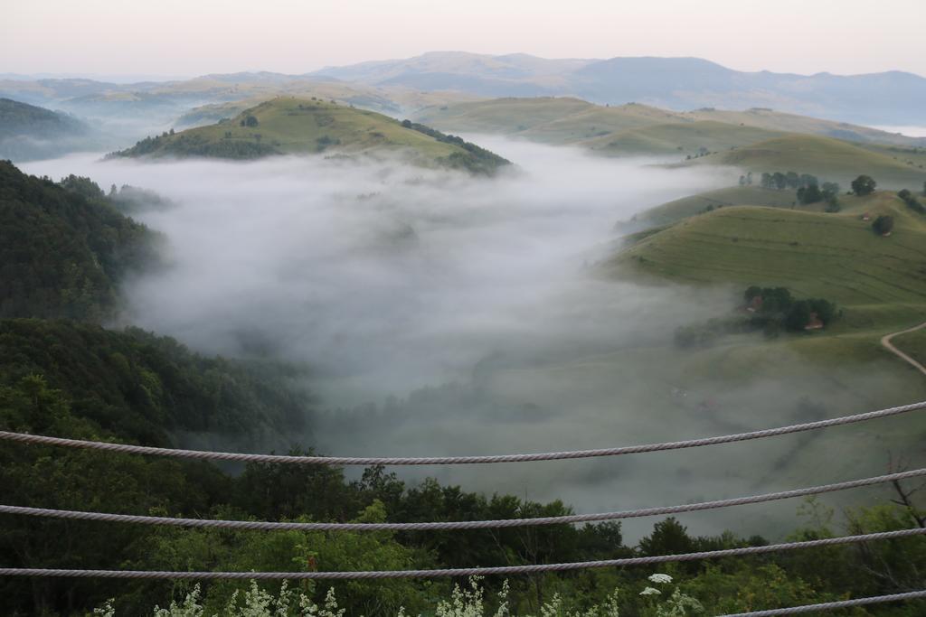 Raven'S Nest Hotel Alsószolcsva Kültér fotó
