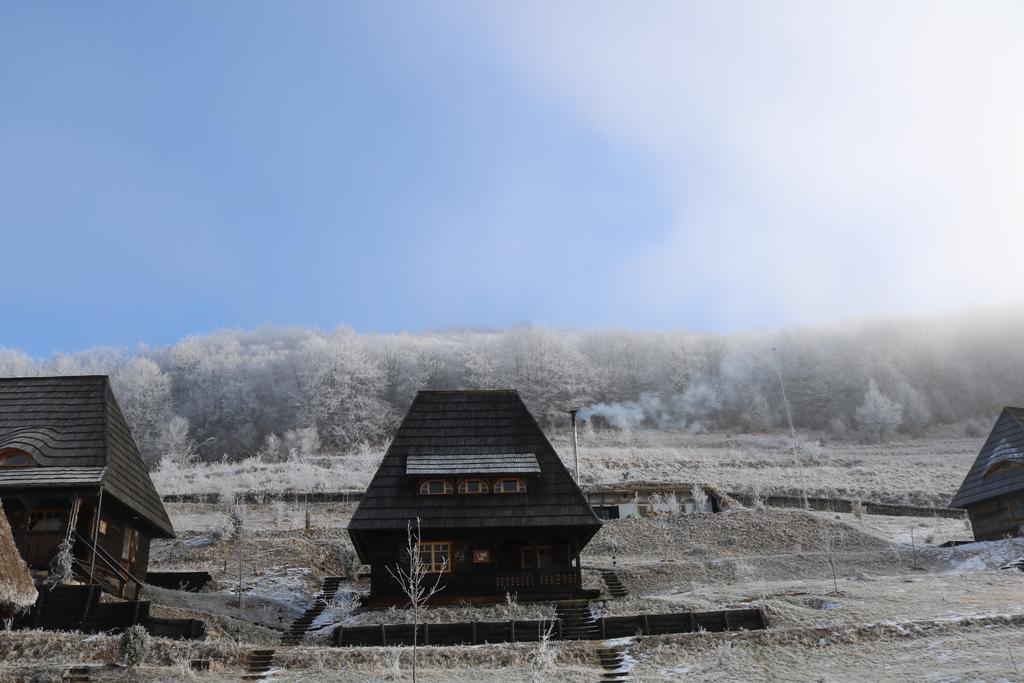 Raven'S Nest Hotel Alsószolcsva Kültér fotó